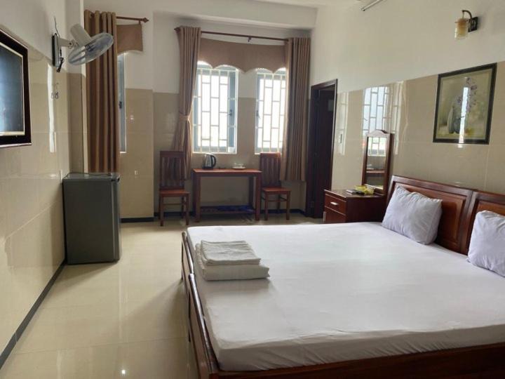 Hotel My Viet Dĩ An Buitenkant foto