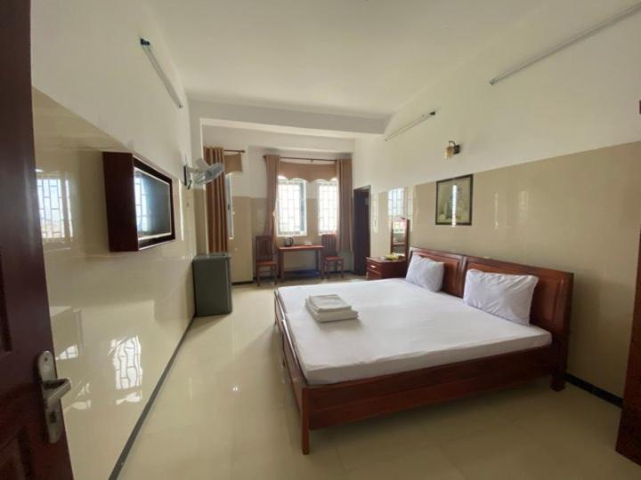 Hotel My Viet Dĩ An Buitenkant foto